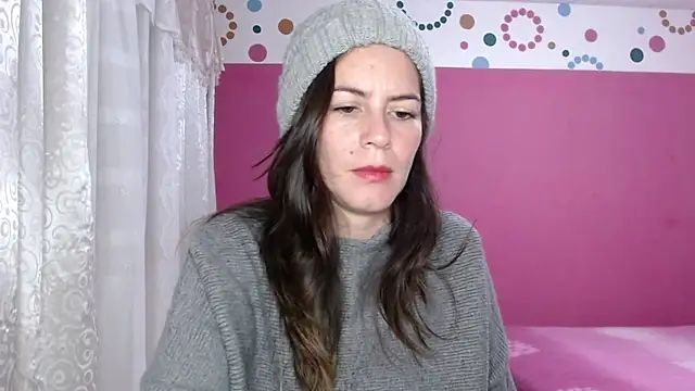 Snapshot of Hanny_24 chatting on 05.25.26 Hanny 24 online show from 05.25.26