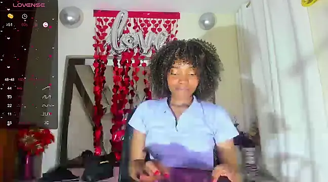 Snapshot of sara_williams01 chatting on 02.19.25 sara williams01 online show from 02.19.25