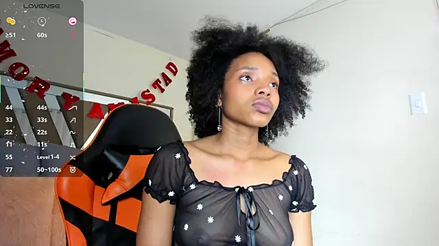 Snapshot of sara_williams01 chatting on 09.09.25 sara williams01 online show from 09.09.25