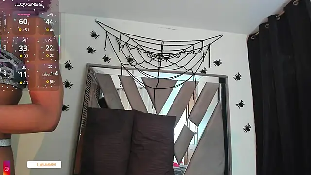 Snapshot of sara_williams01 chatting on 10.23.25 sara williams01 online show from 10.23.25