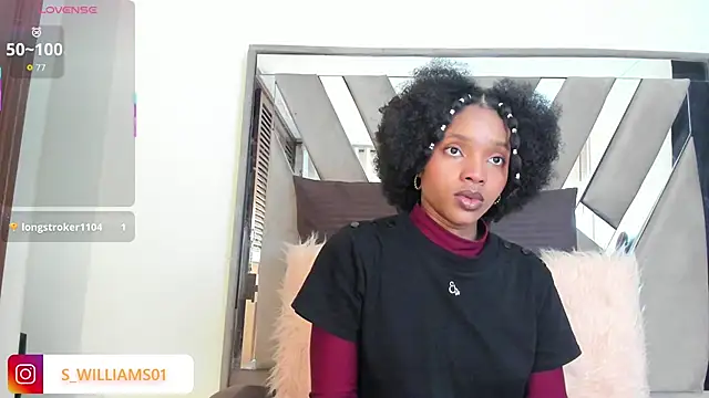 Snapshot of sara_williams01 chatting on 11.21.25 sara williams01 online show from 11.21.25