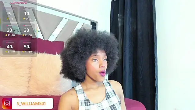 Snapshot of sara_williams01 chatting on 11.22.25 sara williams01 online show from 11.22.25