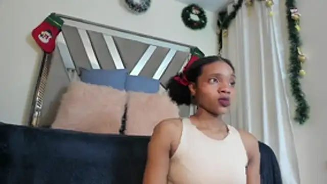 Snapshot of sara_williams01 chatting on 12.19.25 sara williams01 online show from 12.19.25