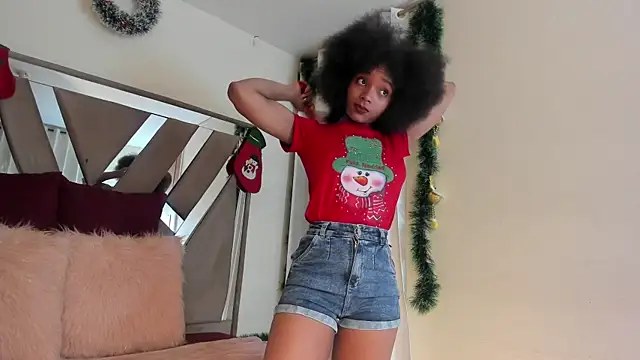 Snapshot of sara_williams01 chatting on 12.22.25 sara williams01 online show from 12.22.25