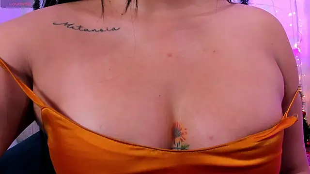 Snapshot of Little_Ivy chatting on 12.20.24 Little Ivy online show from 12.20.24