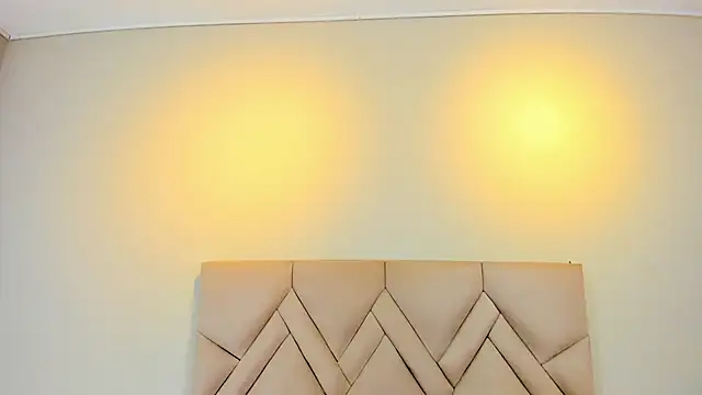 Snapshot of Isis_Osman chatting on 02.04.26 Isis Osman online show from 02.04.26