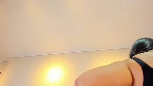 Snapshot of Isis_Osman chatting on 02.28.26 Isis Osman online show from 02.28.26