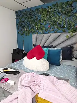 Snapshot of Grey_Lorenz11 chatting on 02.19.26 Grey Lorenz11 online show from 02.19.26