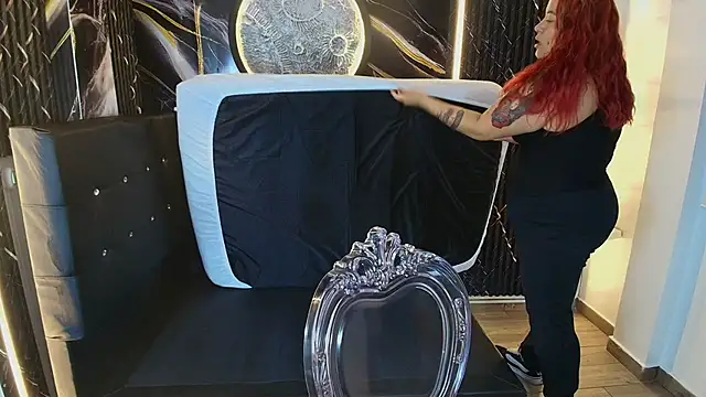 Bruja  Scarlata online show from 12.01.25