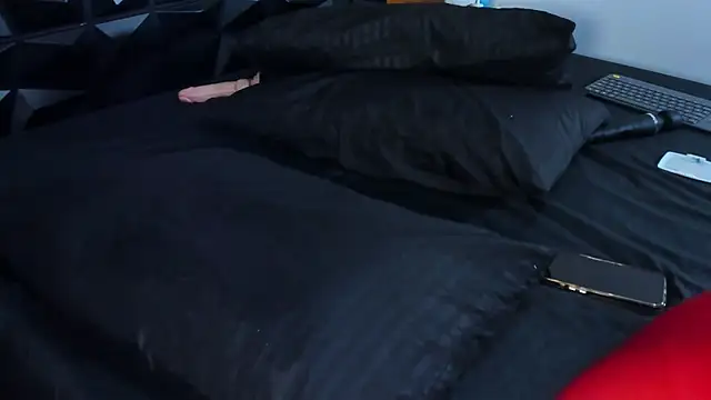 Wendy Marchall online show from 02.07.25