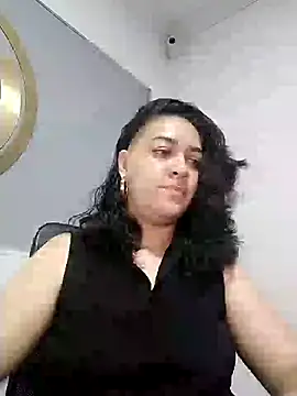 Snapshot of ely_toro_ chatting on 12.24.24 ely toro online show from 12.24.24