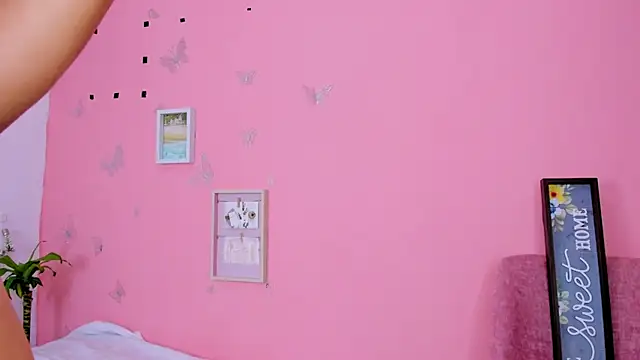 Snapshot of Amandalorense_ chatting on 02.05.25 Amandalorense online show from 02.05.25