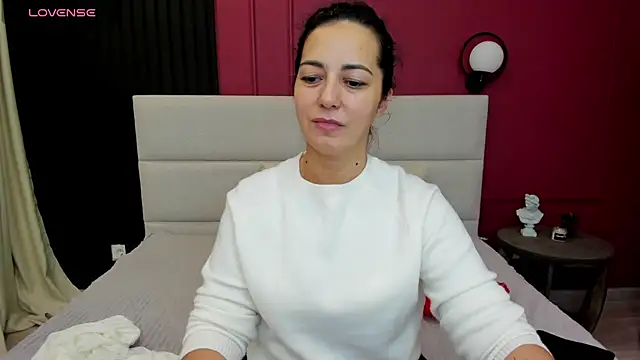 Linda Insatiable online show from 10.11.25