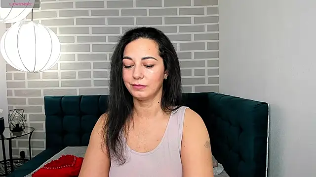 Linda Insatiable online show from 11.03.25