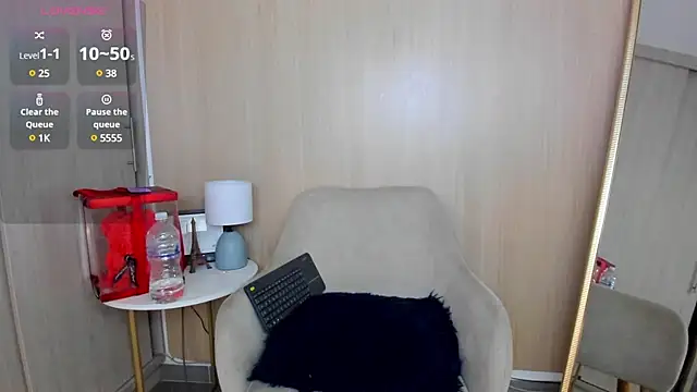 Sofisaenz  online show from 01.15.25