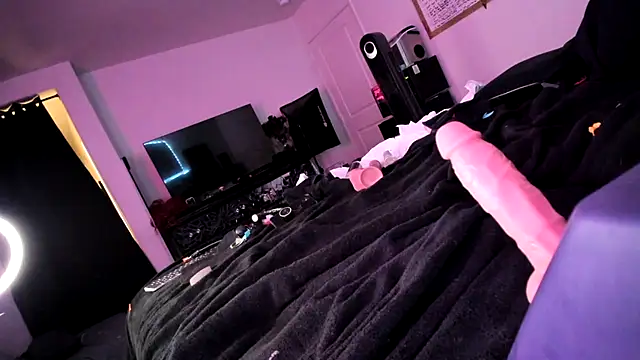 Midnightrose11 online show from 01.16.25