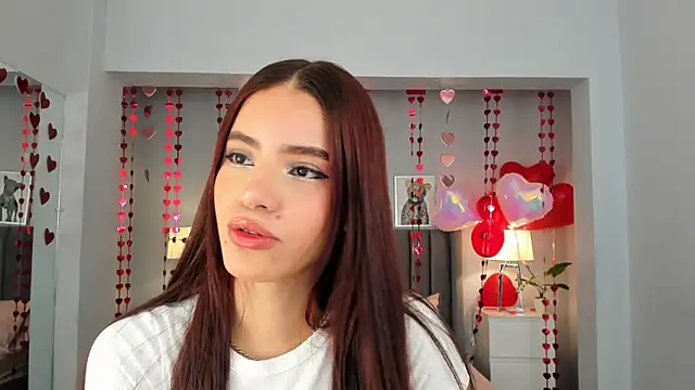 Snapshot of Madie__collins chatting on 02.17.25 Madie collins online show from 02.17.25