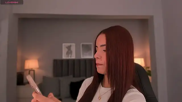 Snapshot of Madie__collins chatting on 09.17.25 Madie collins online show from 09.17.25