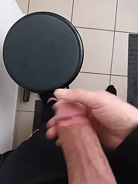 casper0303 online show from 02.14.25