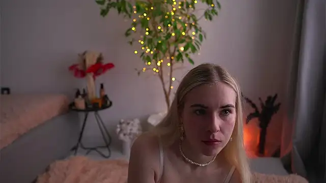 lorrie love story online show from 09.14.25