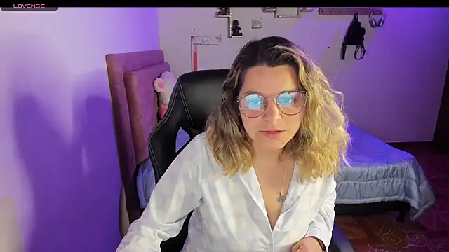 Snapshot of Sabrina_Hall_ chatting on 09.09.25 Sabrina Hall online show from 09.09.25