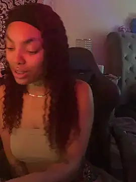 butterflybootyy online show from 12.13.24