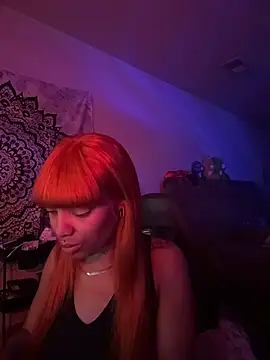 butterflybootyy online show from 10.17.25