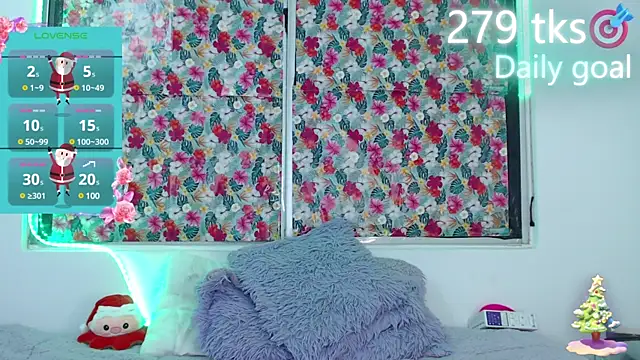 Snapshot of -Gwen- chatting on 12.31.24 -Gwen- online show from 12.31.24