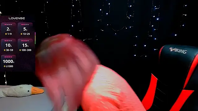 Snapshot of AgathaNoxe chatting on 02.13.25 AgathaNoxe online show from 02.13.25