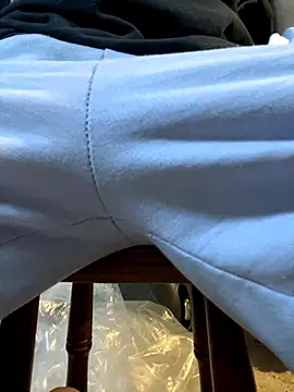 Snapshot of portugadopau chatting on 10.02.25 portugadopau online show from 10.02.25