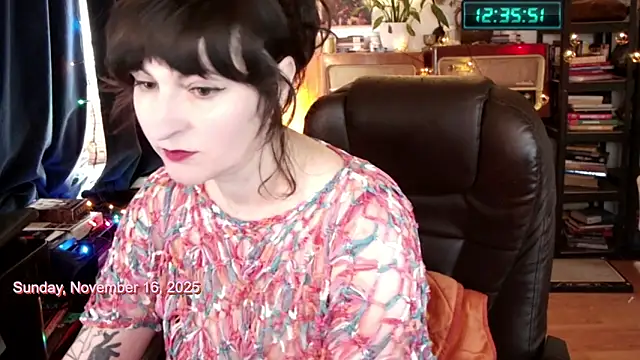 404girlnotfound online show from 11.16.25