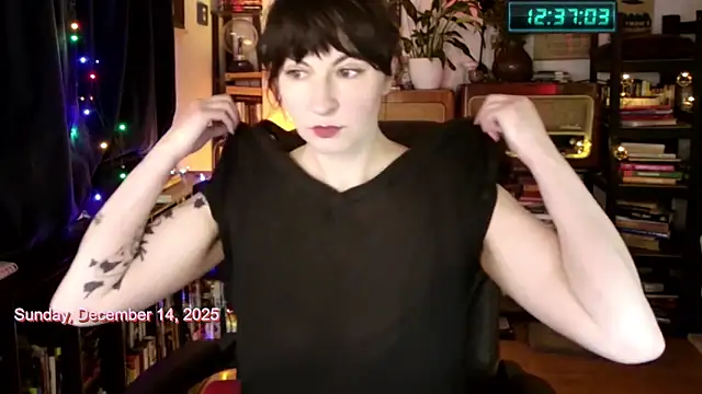 404girlnotfound online show from 12.14.25