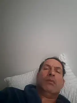 Snapshot of bagoulo chatting on 11.19.25 bagoulo online show from 11.19.25