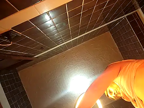 Lizzymontanaa online show from 03.20.25