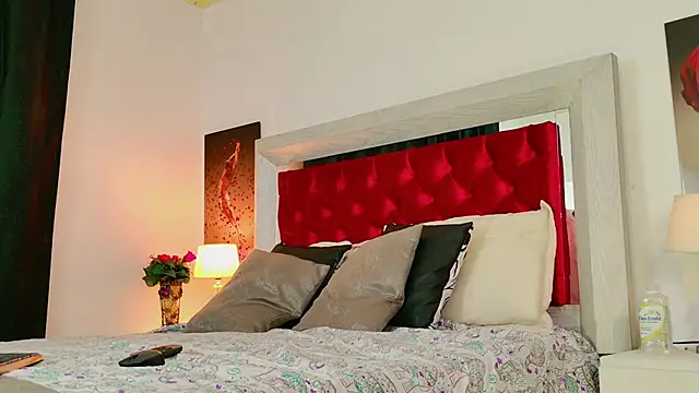 Lizzymontanaa online show from 10.03.25