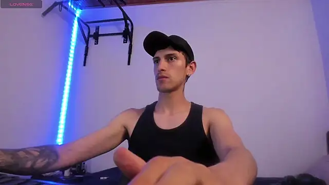 Snapshot of ImVen980 chatting on 01.10.25 ImVen980 online show from 01.10.25