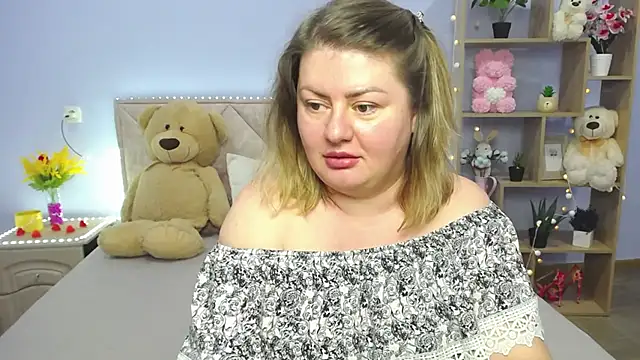 ZannaDreil online show from 03.11.25