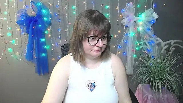 ZannaDreil online show from 11.15.25