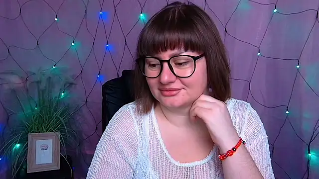 Snapshot of ZannaDreil chatting on 02.06.26 ZannaDreil online show from 02.06.26