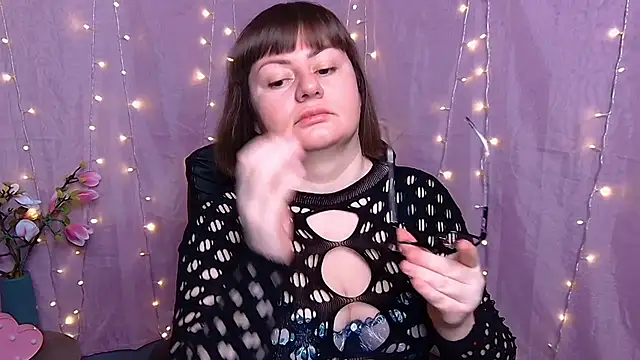 Snapshot of ZannaDreil chatting on 02.23.26 ZannaDreil online show from 02.23.26