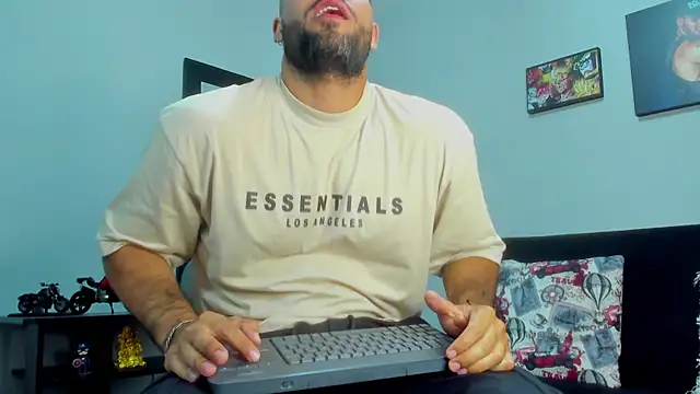 Snapshot of SamirHazard97 chatting on 02.23.25 SamirHazard97 online show from 02.23.25