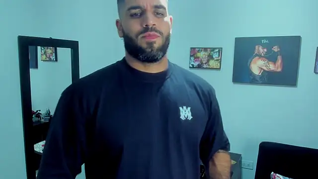 Snapshot of SamirHazard97 chatting on 10.29.25 SamirHazard97 online show from 10.29.25