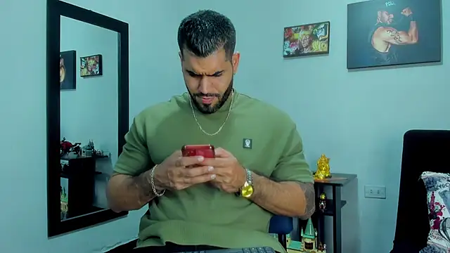 Snapshot of SamirHazard97 chatting on 11.05.25 SamirHazard97 online show from 11.05.25