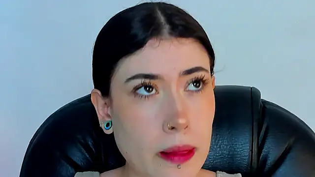 melody suarez online show from 12.30.24