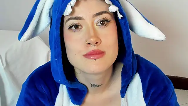 melody suarez online show from 01.31.25