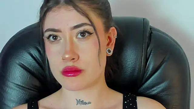 melody suarez online show from 02.02.25