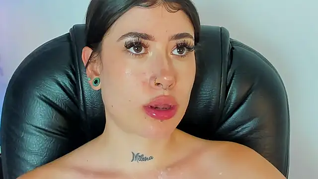 melody suarez online show from 02.23.25