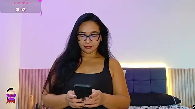 Snapshot of DIOSA-HOT chatting on 05.11.26 DIOSA-HOT online show from 05.11.26
