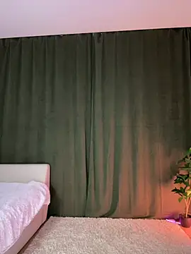 LoveLuna  online show from 04.20.26