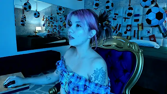 Snapshot of MelaniieRoux chatting on 07.11.26 MelaniieRoux online show from 07.11.26